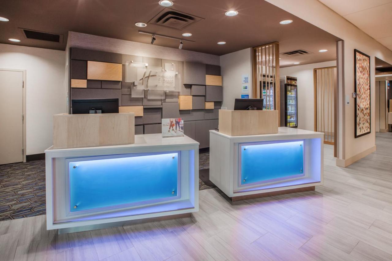 Holiday Inn Express - Fall River North Zewnętrze zdjęcie