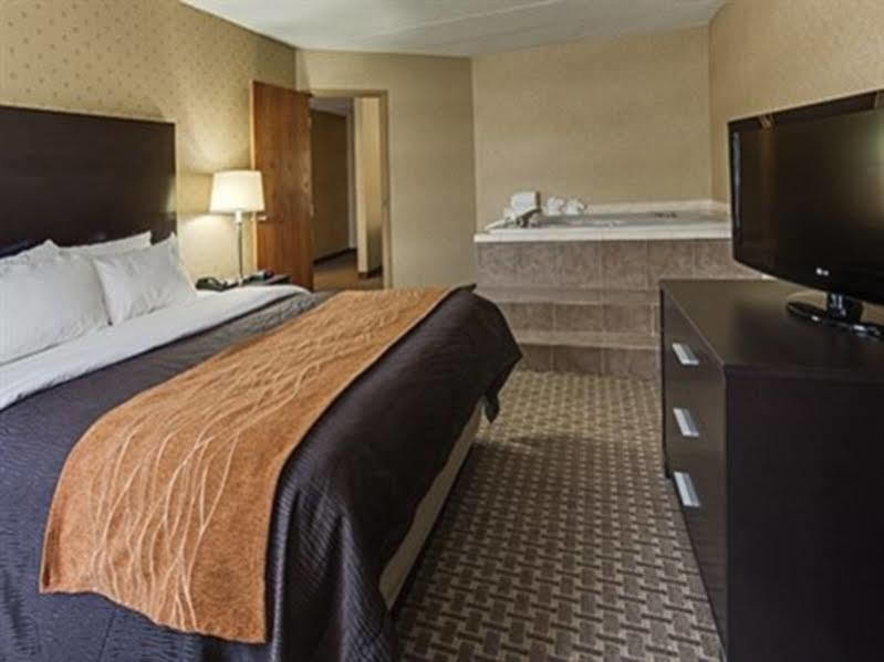 Holiday Inn Express - Fall River North Zewnętrze zdjęcie