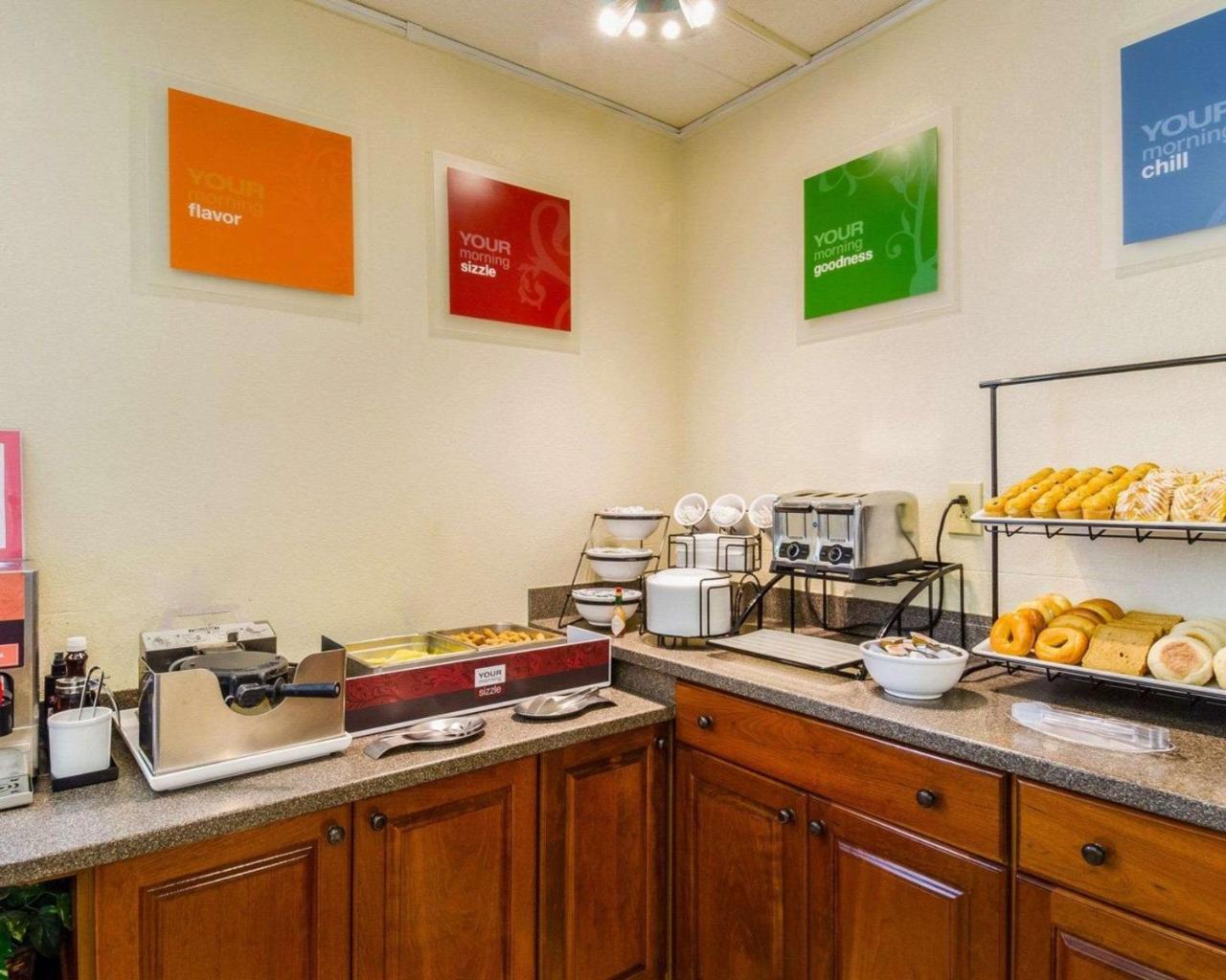 Holiday Inn Express - Fall River North Zewnętrze zdjęcie