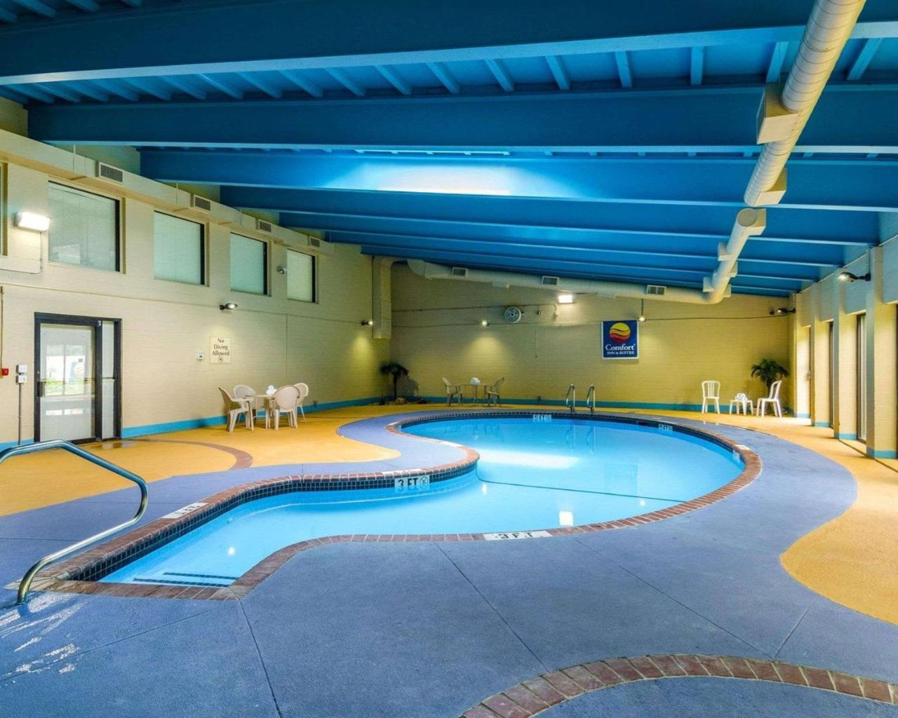 Holiday Inn Express - Fall River North Zewnętrze zdjęcie